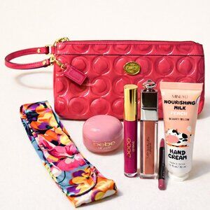 Coach Peyton Pink Patent Wristlet Wallet + NEW Beauty Set 💄